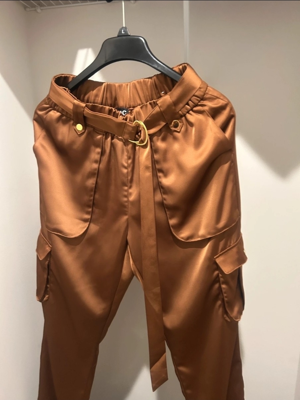 Satin Cargo Jogger Pants in Brown Size Medium Like New